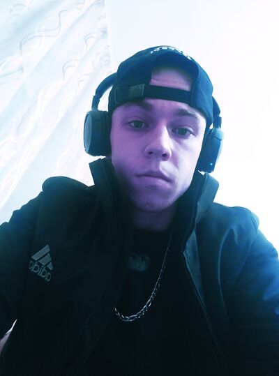 ,   LIL TOE, 25 ,   ,   , c 