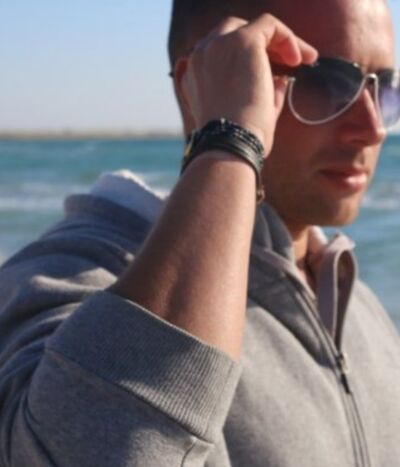  ,   Maxsimus, 37 ,   ,   , 