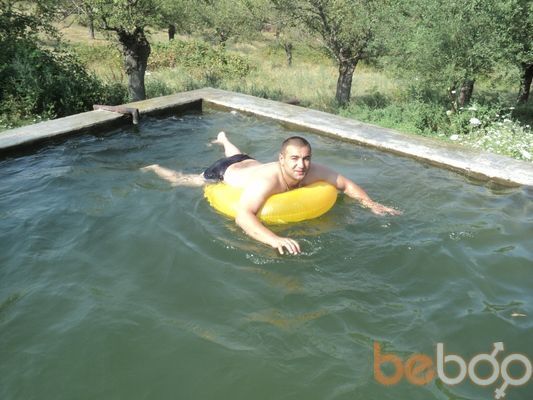  3637689  Artur, 41 ,    