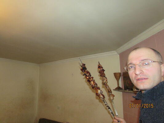  ,   Mamuka, 50 ,   
