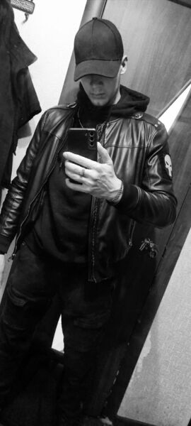  ,   Stalker, 22 ,   ,   