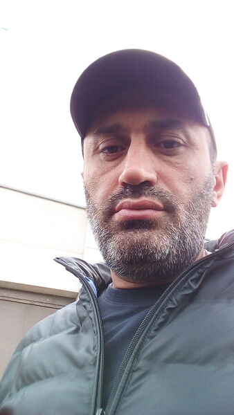  ,   Artur, 42 ,   ,   