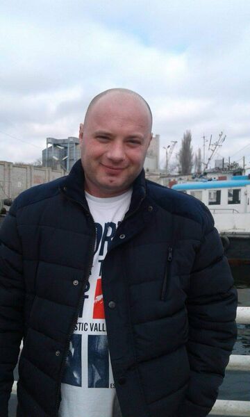  ,   Vlad, 46 ,   ,   