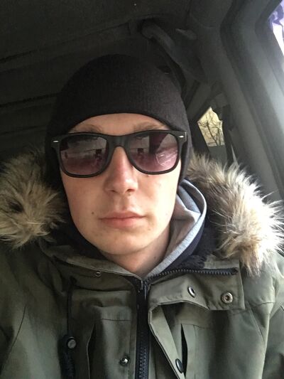  ,   Alex, 25 ,   