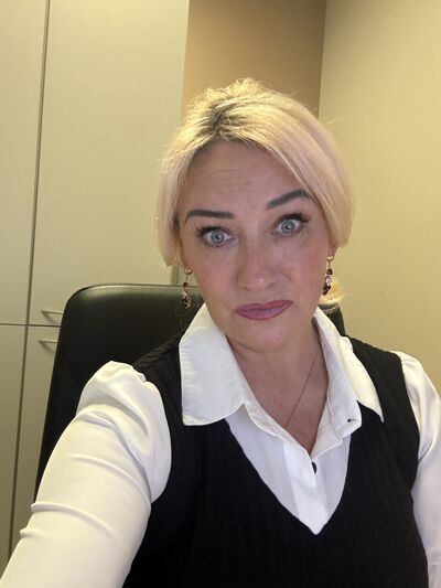  ,   Lolita, 52 ,   ,   