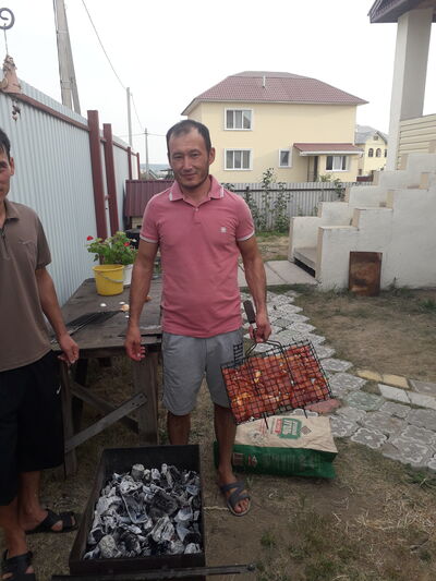  ,   Elmurad, 40 ,     