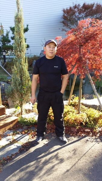  ,   Viktor, 43 ,  
