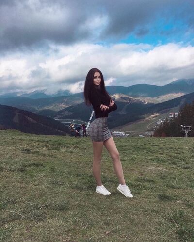  ,   Roksi, 25 ,  