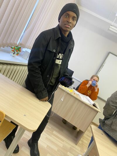  ,   Laye, 37 ,   ,   