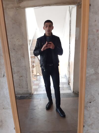  ,   Karen, 25 ,   ,   , c 