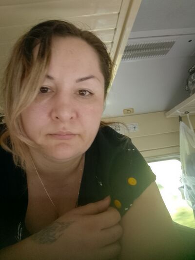  ,   Lena, 38 ,   c 