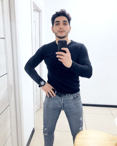  ,   Jaguar, 33 ,  