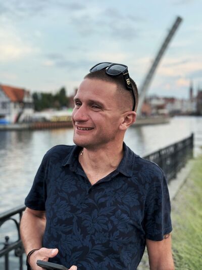  ,   Andrei, 42 ,   ,   