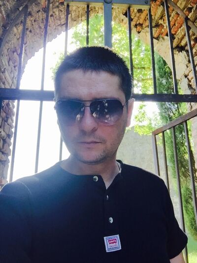  Muineachan,   Maikl, 42 ,   ,   