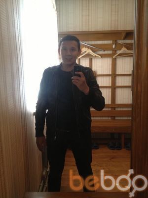  ,   Arman, 32 ,  