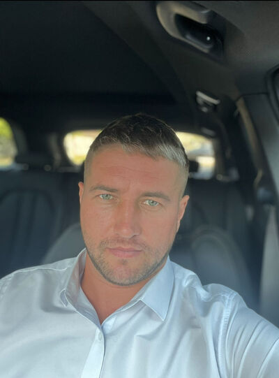  ,   Dmitrii, 35 ,   c 