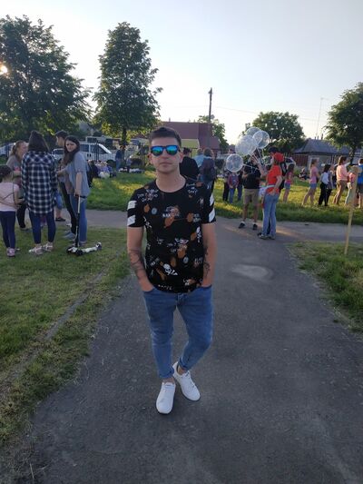  ,   Denis, 35 ,   ,   , c 