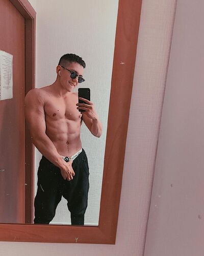  ,   Vladislav, 25 ,   ,   