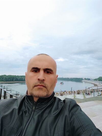  ,   Ali, 46 ,   ,   