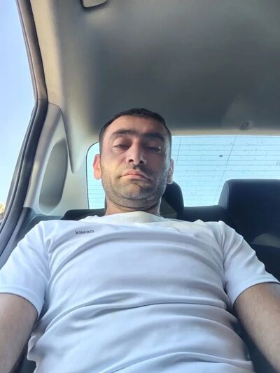  ,   Artur, 39 ,   ,   , c , 