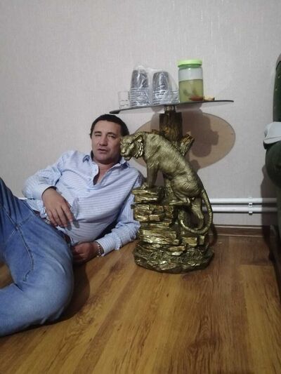  ,   Oleg, 49 ,   ,   