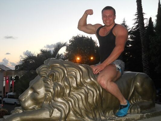  ,   Artem, 34 ,   