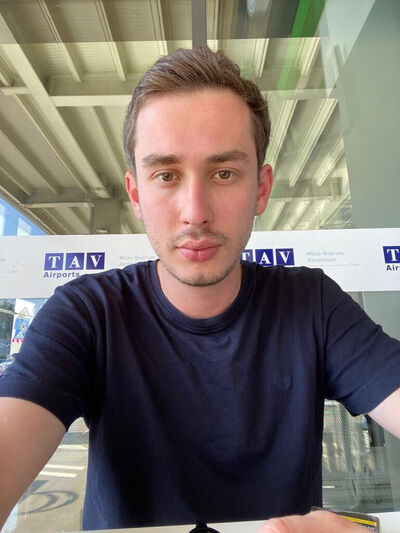  ,   Vaadim, 33 ,   ,   