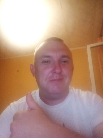  ,   Aleks, 42 ,   ,   