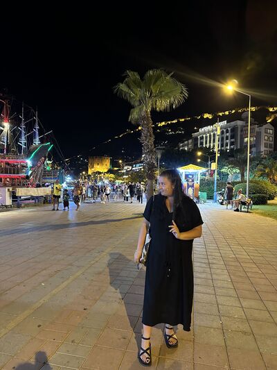  ,   Liza, 33 ,   ,   