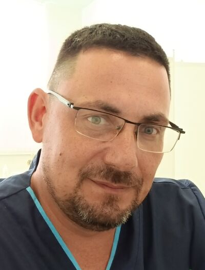  ,   Leon, 50 ,   ,   
