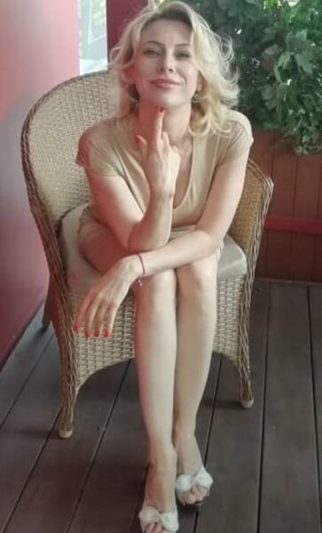  ,   Valeria, 43 ,   ,   