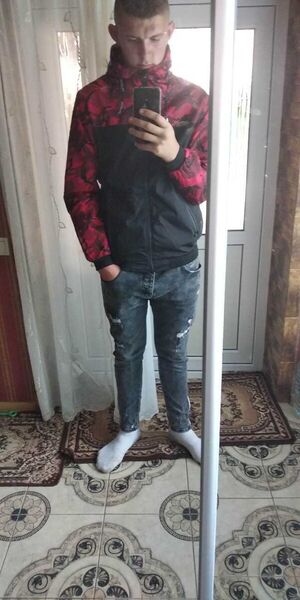  ,   Maxim, 26 ,   ,   , c 