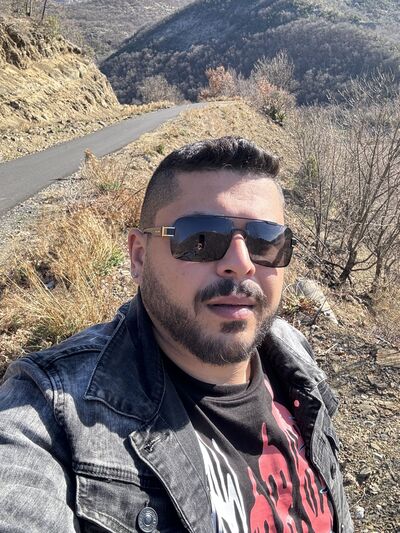  ,   Deniz, 32 ,   ,   