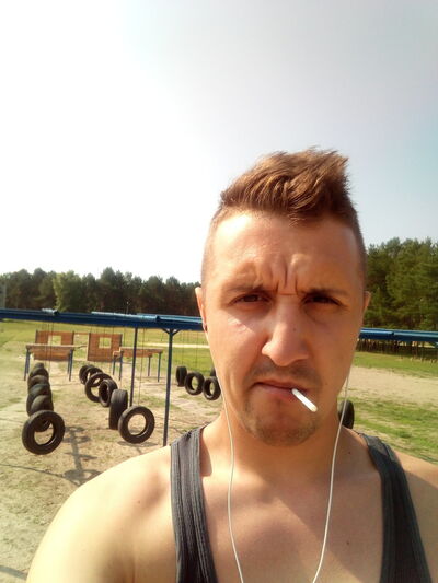  ,   Roki, 31 ,   