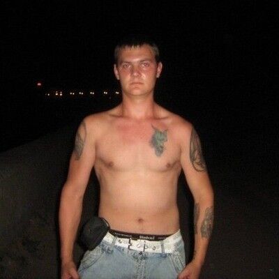  ,   Maxim, 33 ,   ,   , c 