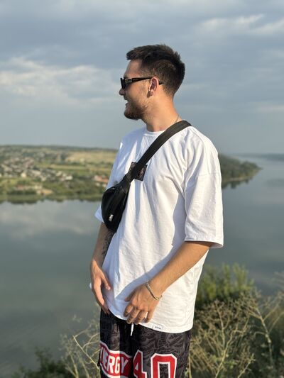  ,   Adrian, 23 ,   ,   