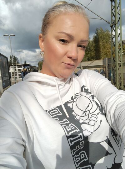  ,   Tanja, 40 ,   c 