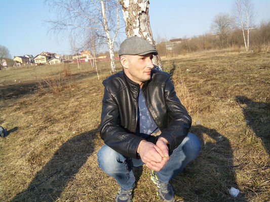  ,   Vadim, 42 ,   