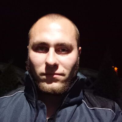  ,   Viktor, 28 ,   ,   