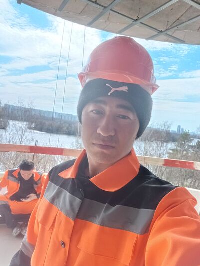  ,   Abrorbek, 25 ,   ,   