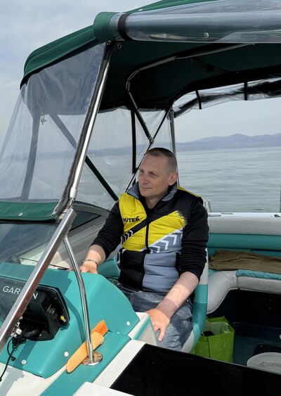  ,   Vladimir, 42 ,   ,   