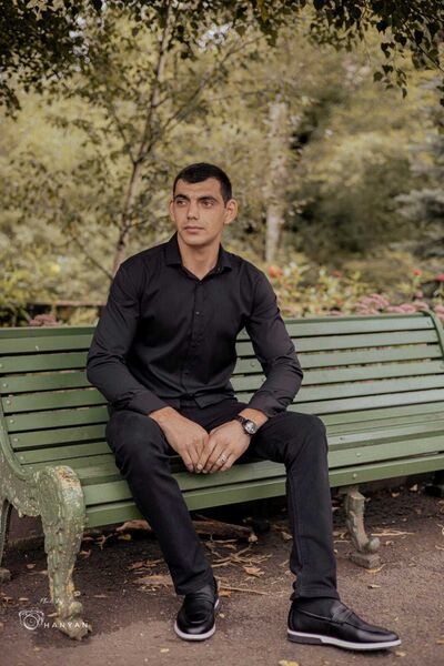  ,   Gevorg, 32 ,   ,   
