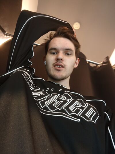  ,   Artem, 23 ,  