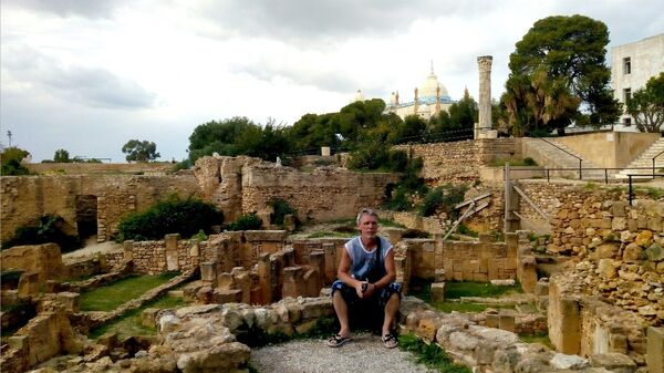  ,   As, 57 ,     , c 