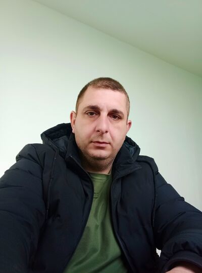  ,   Karen, 41 ,   ,   