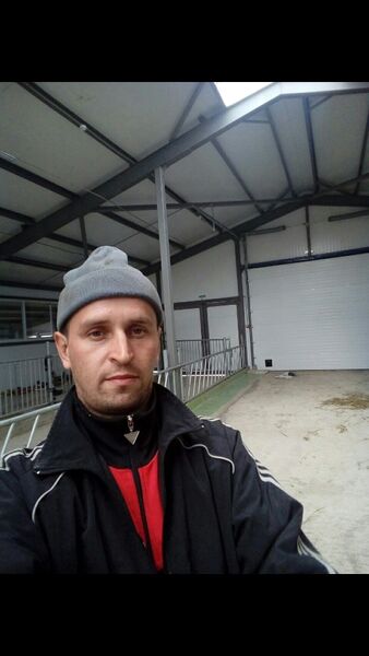 ,   Maxim, 39 ,   ,   , c , 