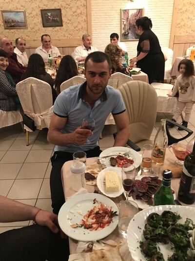  ,   Tigran, 34 ,   ,   