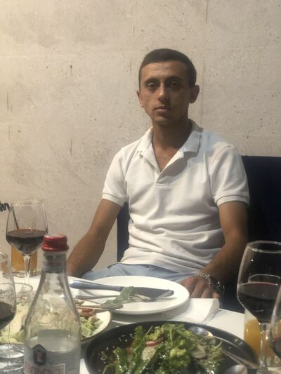  ,   Karlen, 25 ,   ,   