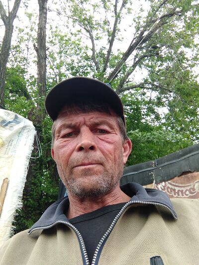  ,   Viktor, 51 ,   c , 