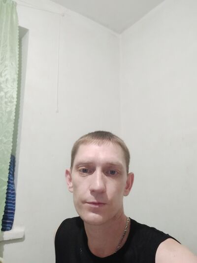  ,   Denis, 41 ,   c 